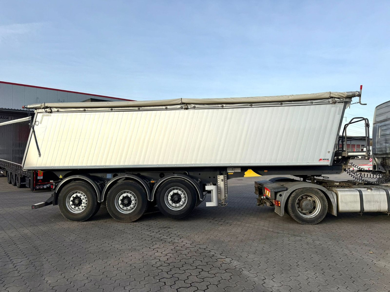翻斗半拖车 Kässbohrer K.SKA Aluminium Kipper 30m³ Top Zustand：图6
