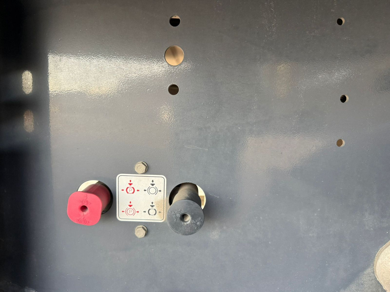 翻斗半拖车 Kässbohrer K.SKA Aluminium Kipper 30m³ Top Zustand：图12