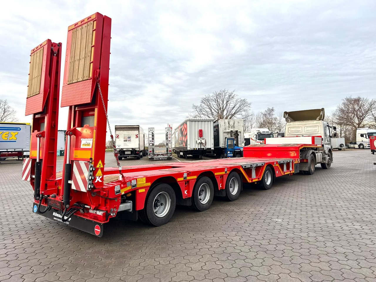 Kässbohrer K.SLA R 4 / 2N 18/40 Tieflader Radmulden tele - 低装载半拖车:图2 Kässbohrer K.SLA R 4 / 2N 18/40 Tieflader Radmulden tele - 低装载半拖车:图2