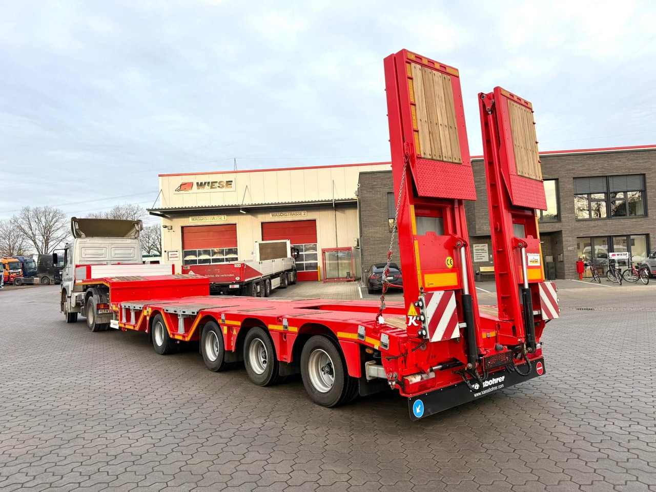 Kässbohrer K.SLA R 4 / 2N 18/40 Tieflader Radmulden tele - 低装载半拖车:图1 Kässbohrer K.SLA R 4 / 2N 18/40 Tieflader Radmulden tele - 低装载半拖车:图1