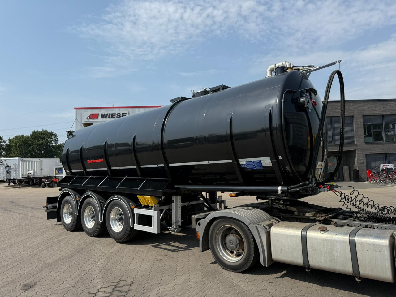 Kässbohrer K.STN L 30 Edelstahl Tanker Gülle Naturabfall - 液罐半拖车:图3 Kässbohrer K.STN L 30 Edelstahl Tanker Gülle Naturabfall - 液罐半拖车:图3
