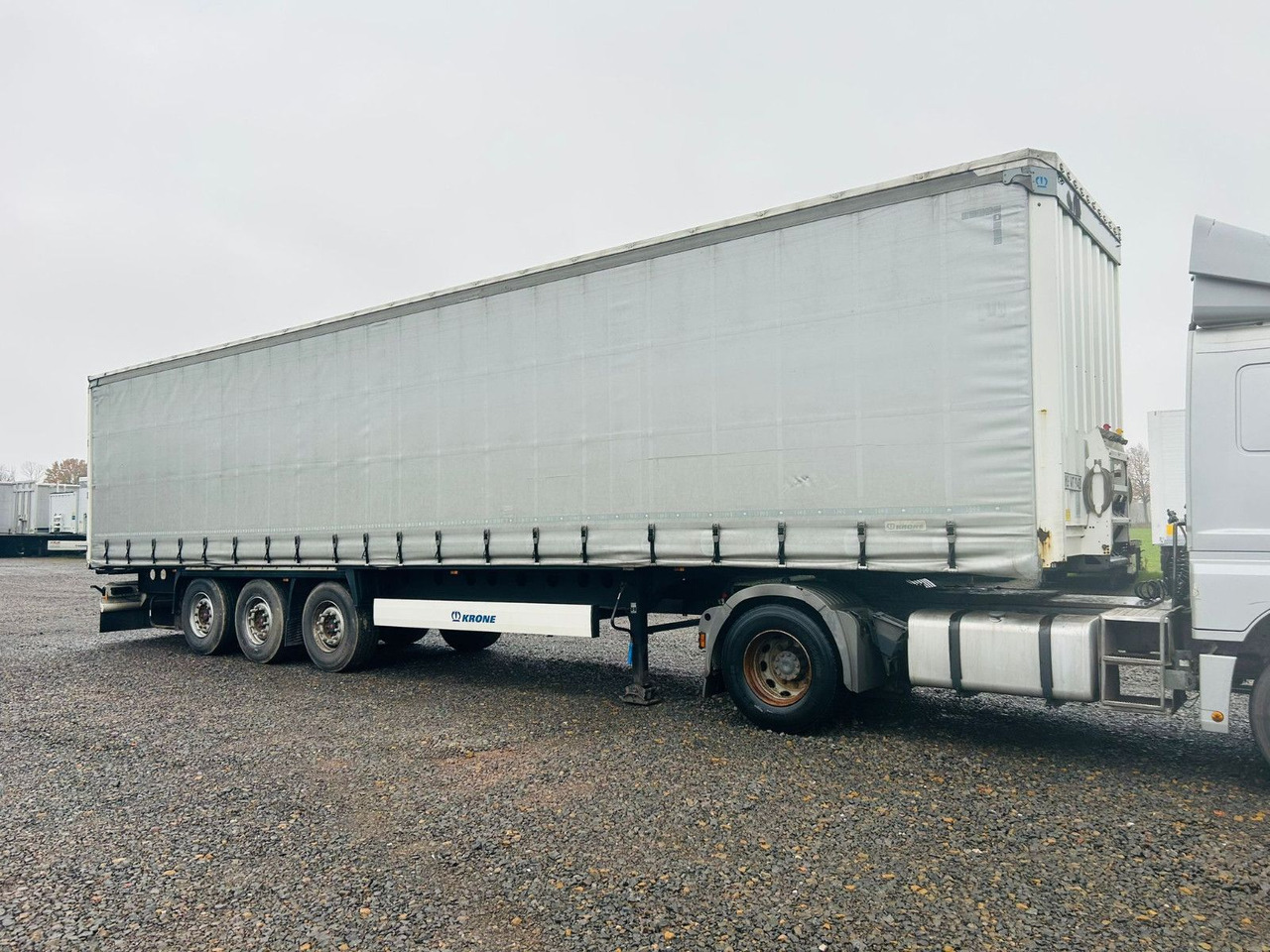 Krone SD Coil Liner Schiebeplanen Auflieger - 侧帘半拖车:图1 Krone SD Coil Liner Schiebeplanen Auflieger - 侧帘半拖车:图1