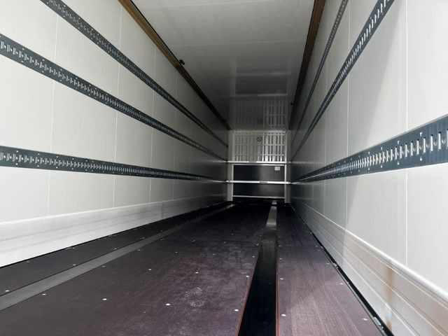 Krone SZK 18 Koffer Event Mega-Koffer 2.900 mm Höhe - 封闭厢式半拖车:图3 Krone SZK 18 Koffer Event Mega-Koffer 2.900 mm Höhe - 封闭厢式半拖车:图3