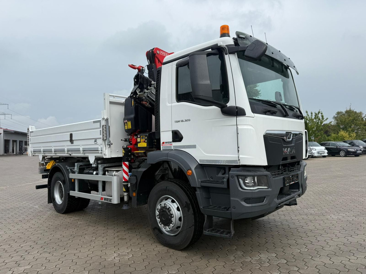 MAN 18.320 4x4 mit Fassi Ladekran Sofort Verfügbar - 翻斗车, 起重车:图2 MAN 18.320 4x4 mit Fassi Ladekran Sofort Verfügbar - 翻斗车, 起重车:图2