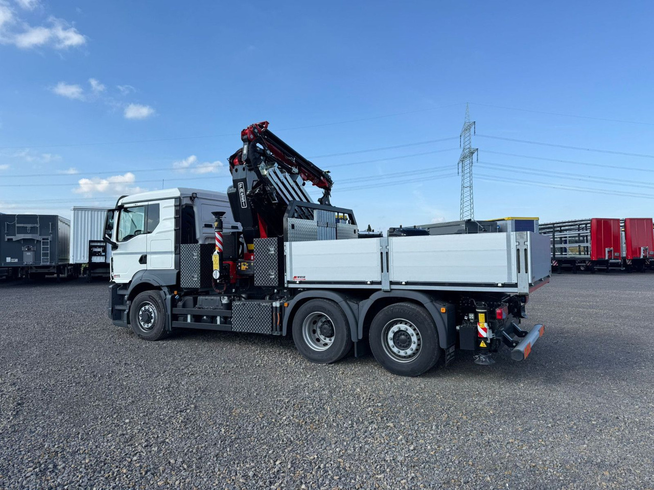MAN 26.470 6x4-4 Hydrodrive Fassi Kran F545 Jib - 栏板式/ 平板卡车, 起重车:图3 MAN 26.470 6x4-4 Hydrodrive Fassi Kran F545 Jib - 栏板式/ 平板卡车, 起重车:图3