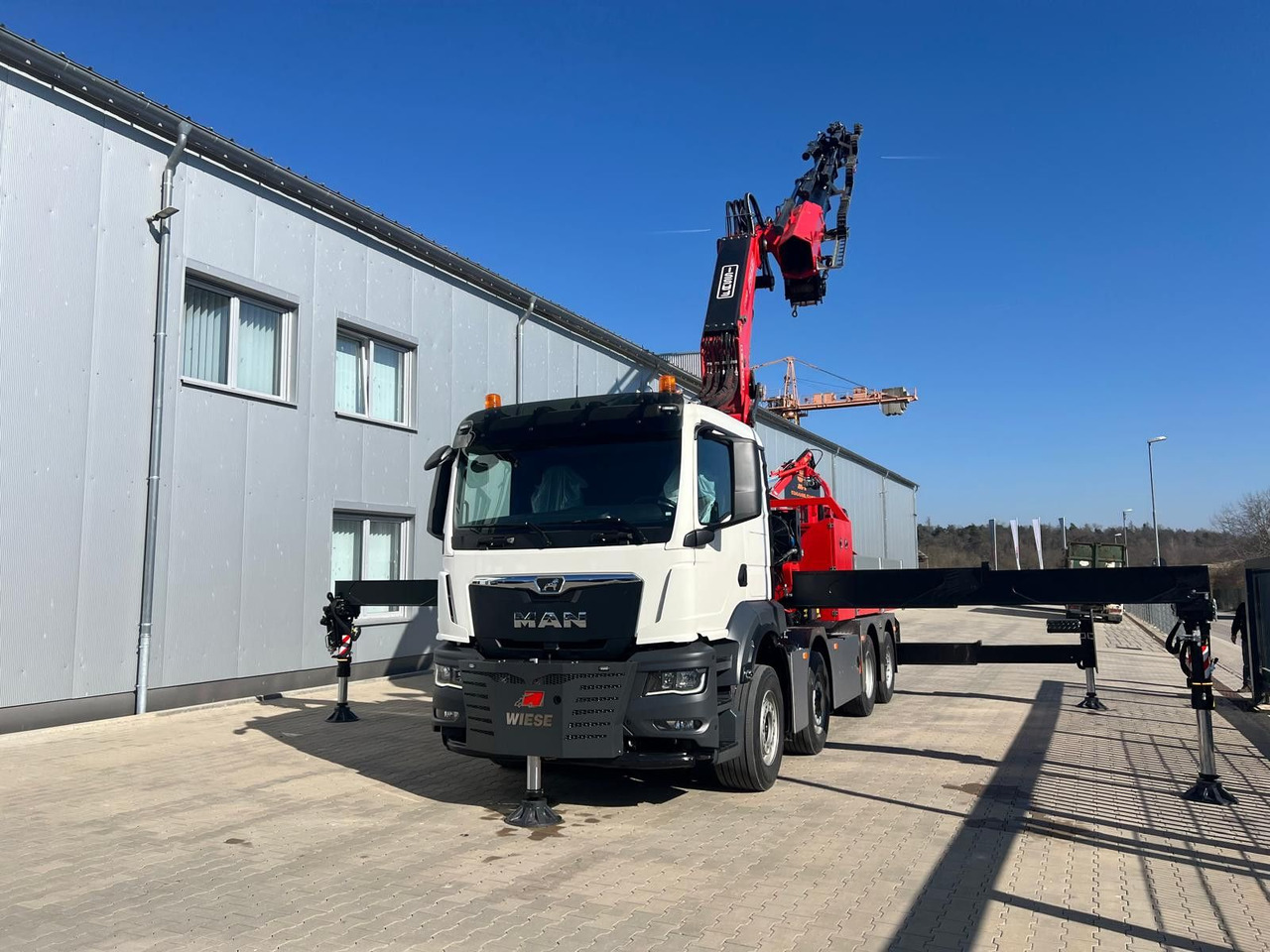 MAN 8x4 mit F1150RA.2.28 L616 Winde, 2.per. Korb - 栏板式/ 平板卡车, 起重车:图4 MAN 8x4 mit F1150RA.2.28 L616 Winde, 2.per. Korb - 栏板式/ 平板卡车, 起重车:图4