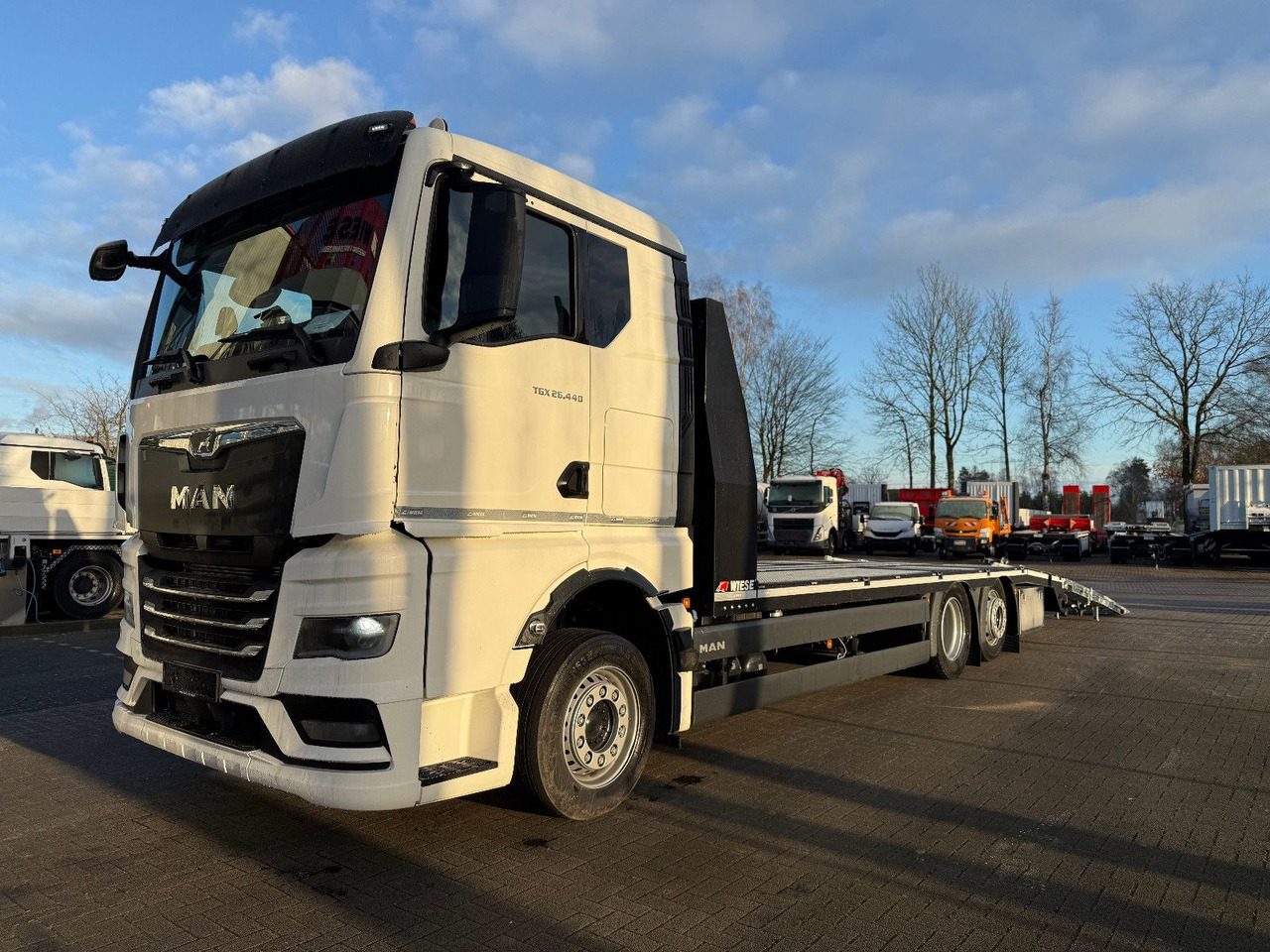 MAN Baumaschinen- Arbeitsbühnentransporter Rampen - 栏板式/ 平板卡车:图5 MAN Baumaschinen- Arbeitsbühnentransporter Rampen - 栏板式/ 平板卡车:图5