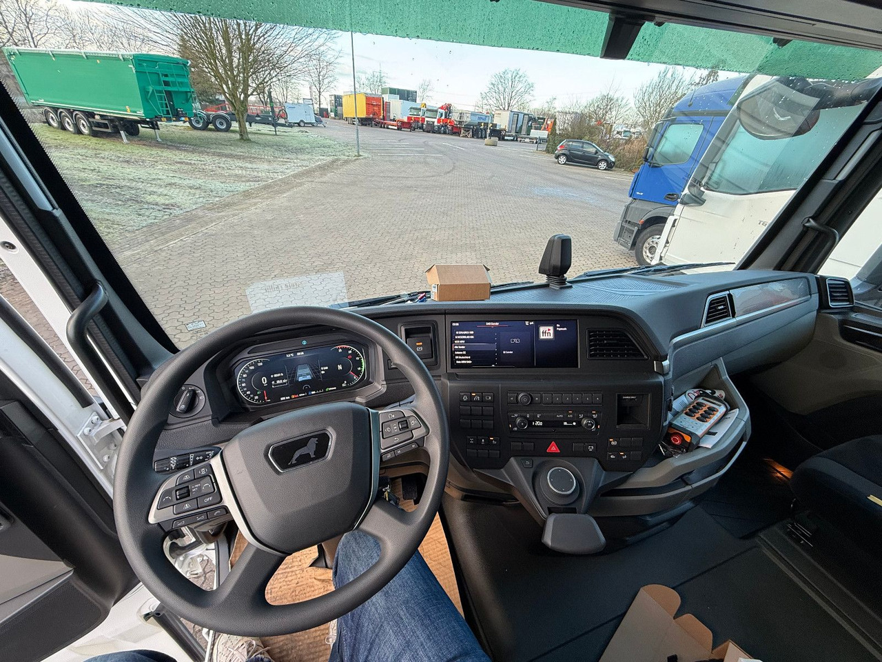 MAN Baumaschinen- Arbeitsbühnentransporter Rampen - 拖吊车:图4 MAN Baumaschinen- Arbeitsbühnentransporter Rampen - 拖吊车:图4