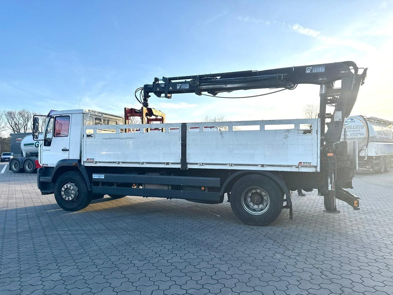 MAN LE 18.280 Pritsche mit HIAB 133 K PRO/HIPRO Kran - 起重车:图5 MAN LE 18.280 Pritsche mit HIAB 133 K PRO/HIPRO Kran - 起重车:图5