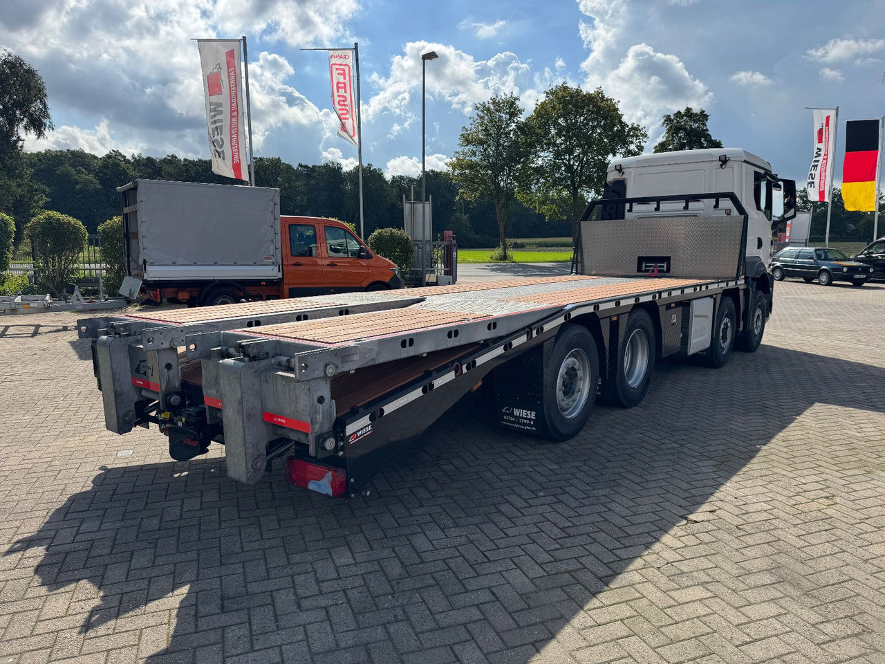 MAN TGS 35.520 8x2H Baumaschinentransporter - 拖吊车:图4 MAN TGS 35.520 8x2H Baumaschinentransporter - 拖吊车:图4