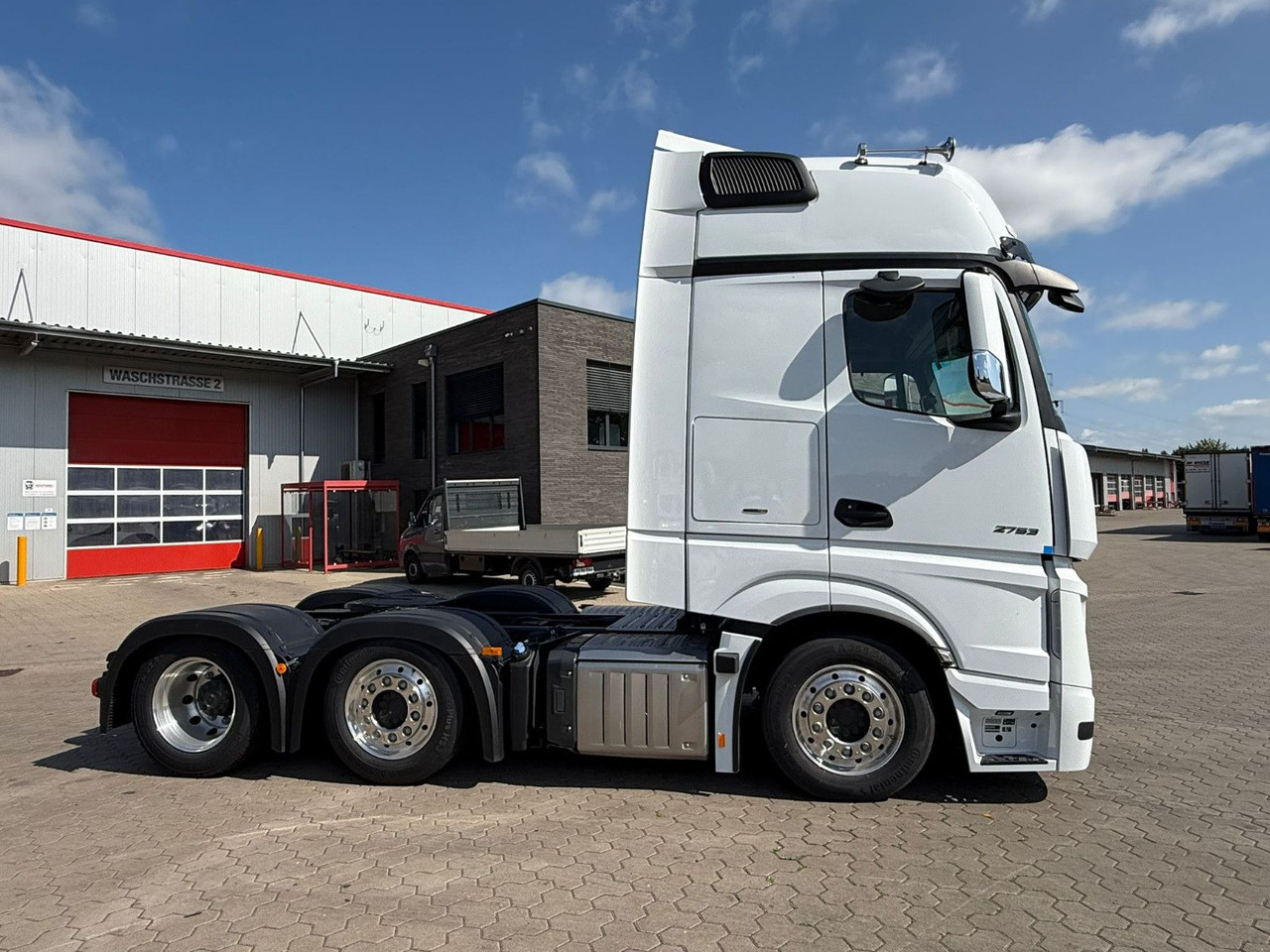 Mercedes-Benz Actros 2753 GigaSpace L 6x2 Lowliner TrendLine - 牵引车:图3 Mercedes-Benz Actros 2753 GigaSpace L 6x2 Lowliner TrendLine - 牵引车:图3