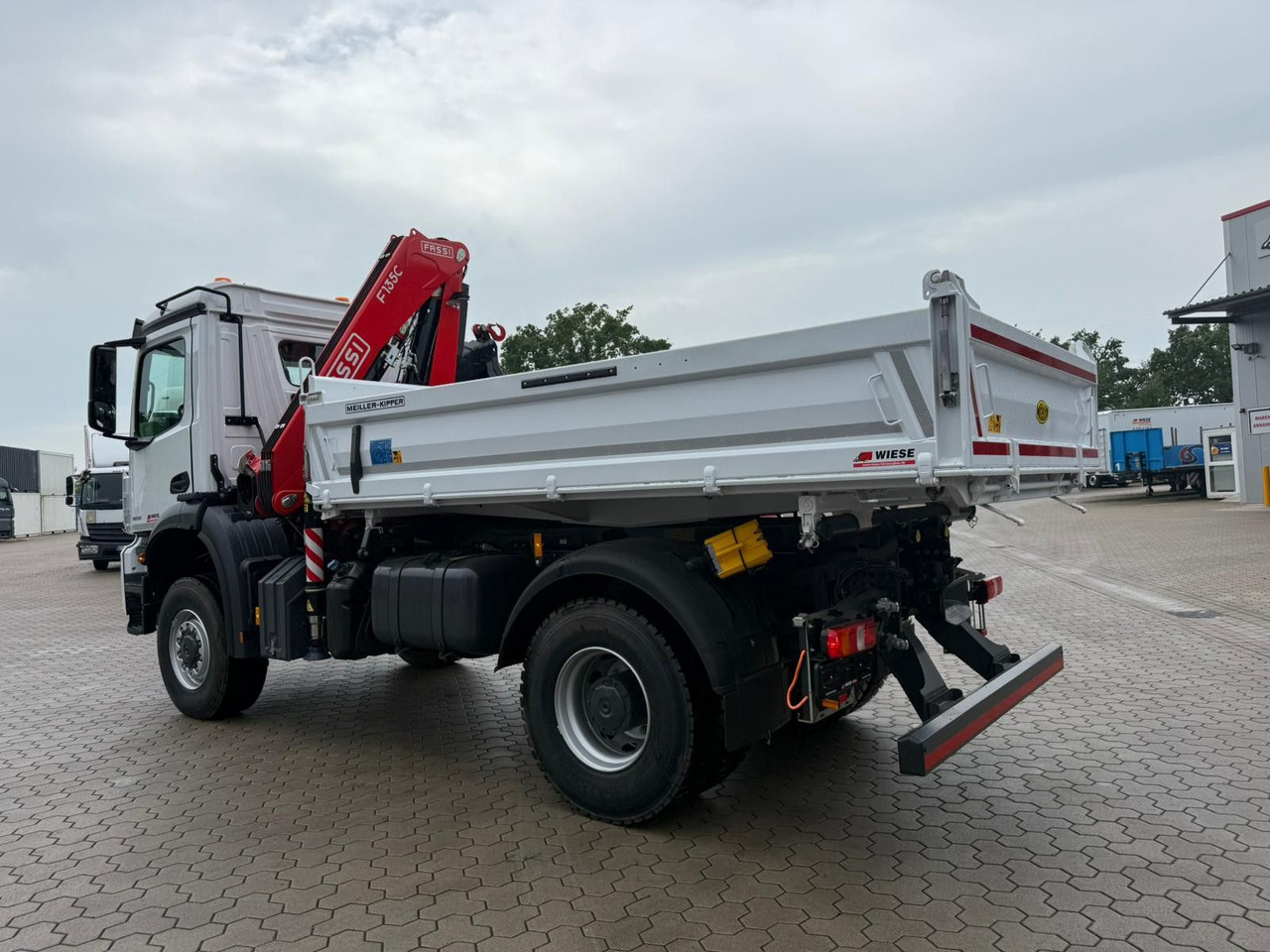 Mercedes-Benz Arocs 1835 4x4 Allrad Fassi F135 Kran Kipper - 翻斗车, 起重车:图3 Mercedes-Benz Arocs 1835 4x4 Allrad Fassi F135 Kran Kipper - 翻斗车, 起重车:图3