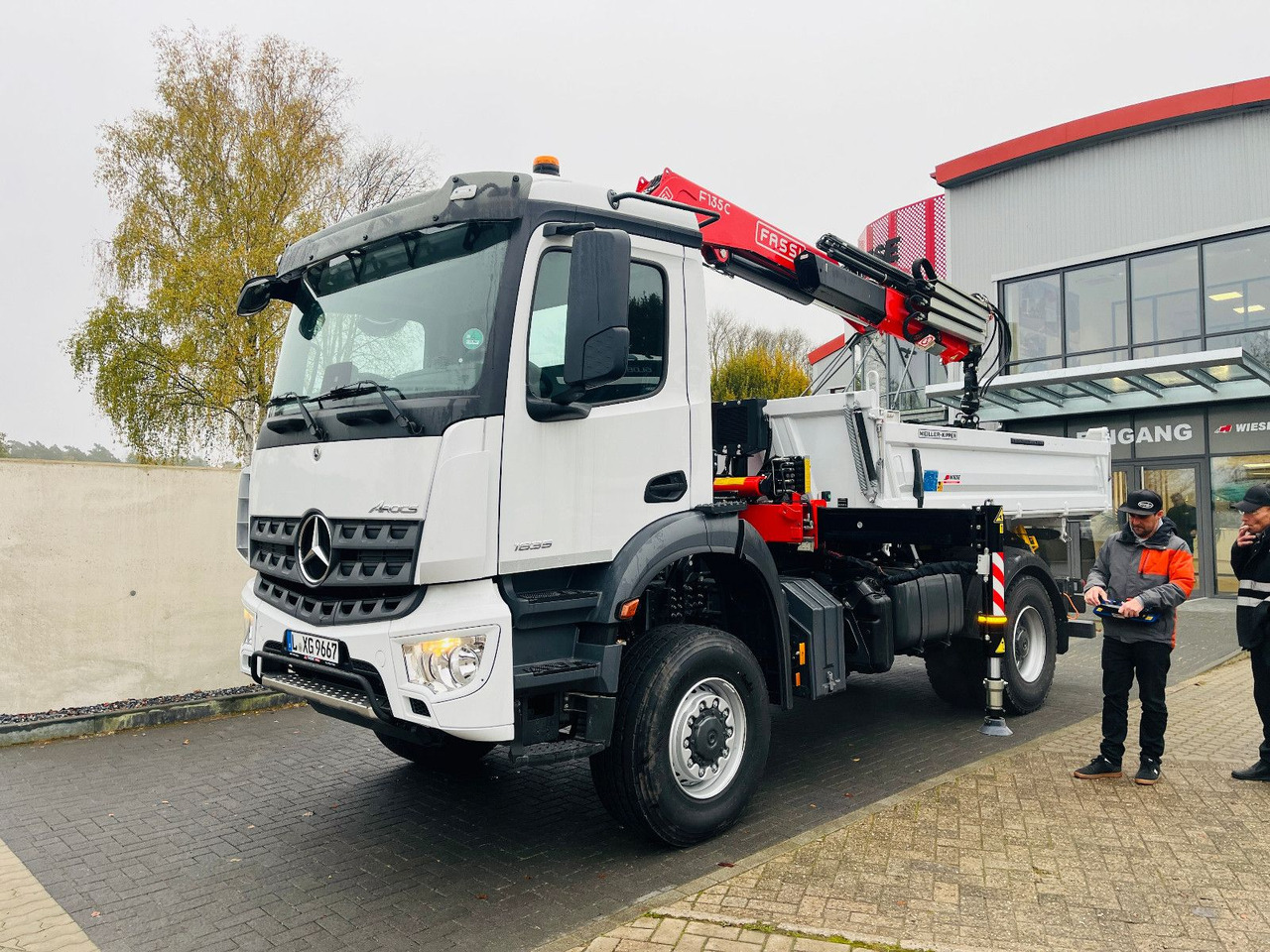 Mercedes-Benz Arocs 1835 4x4 Meiller Fassi F135 Kran Kipper - 翻斗车, 起重车:图2 Mercedes-Benz Arocs 1835 4x4 Meiller Fassi F135 Kran Kipper - 翻斗车, 起重车:图2