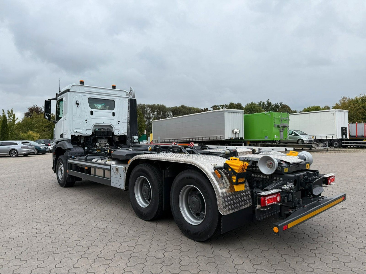 Mercedes-Benz Arocs 5 2651L 6 x4 Meiller RS 2170 - 吊钩升降车:图4 Mercedes-Benz Arocs 5 2651L 6 x4 Meiller RS 2170 - 吊钩升降车:图4