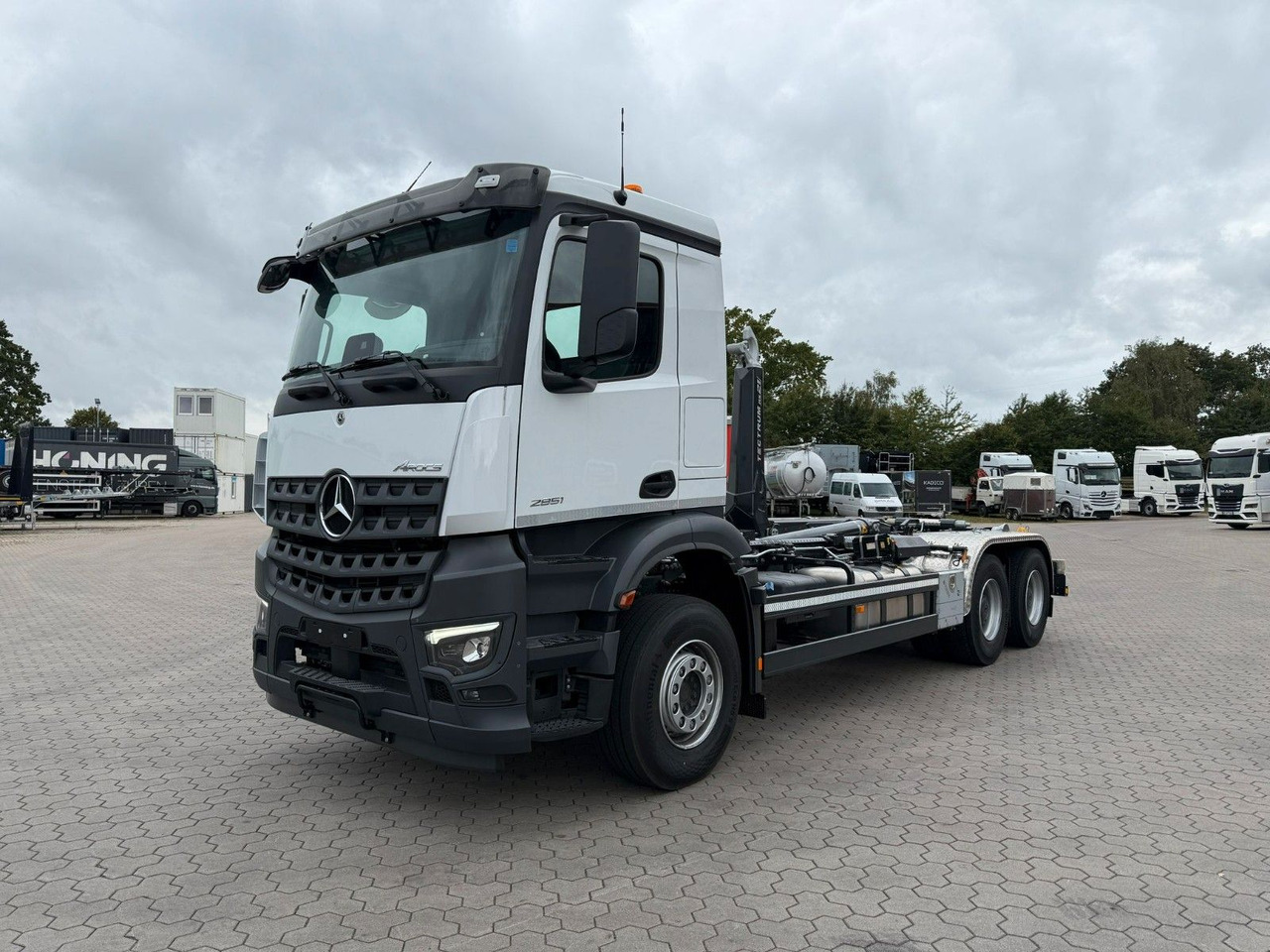 Mercedes-Benz Arocs 5 2651L 6 x4 Meiller RS 2170 - 吊钩升降车:图3 Mercedes-Benz Arocs 5 2651L 6 x4 Meiller RS 2170 - 吊钩升降车:图3