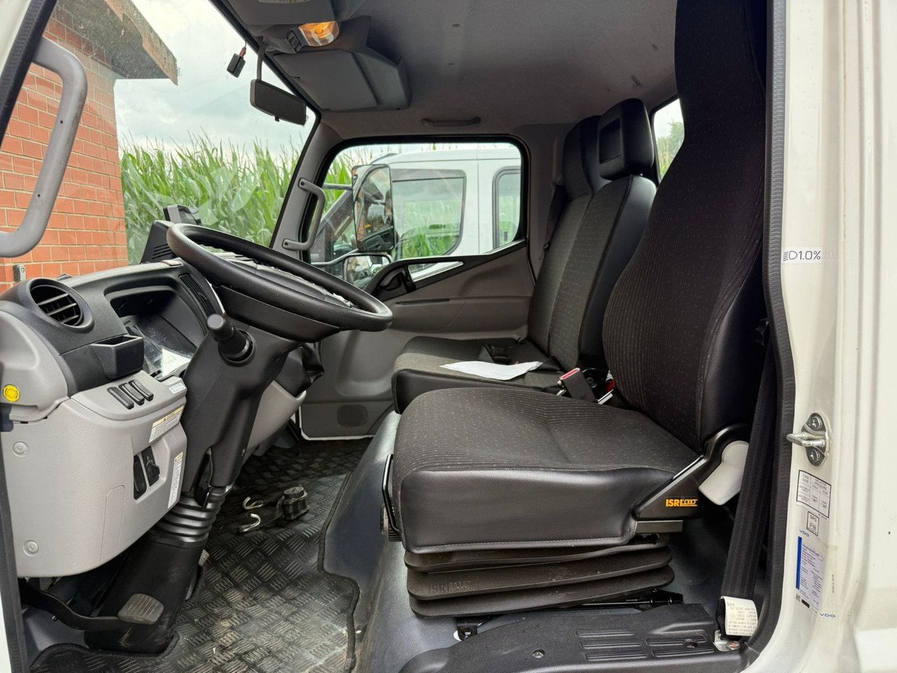 Mitsubishi Fuso Canter 7C18 Arbeitsbühnentransporter - 拖吊车:图2 Mitsubishi Fuso Canter 7C18 Arbeitsbühnentransporter - 拖吊车:图2