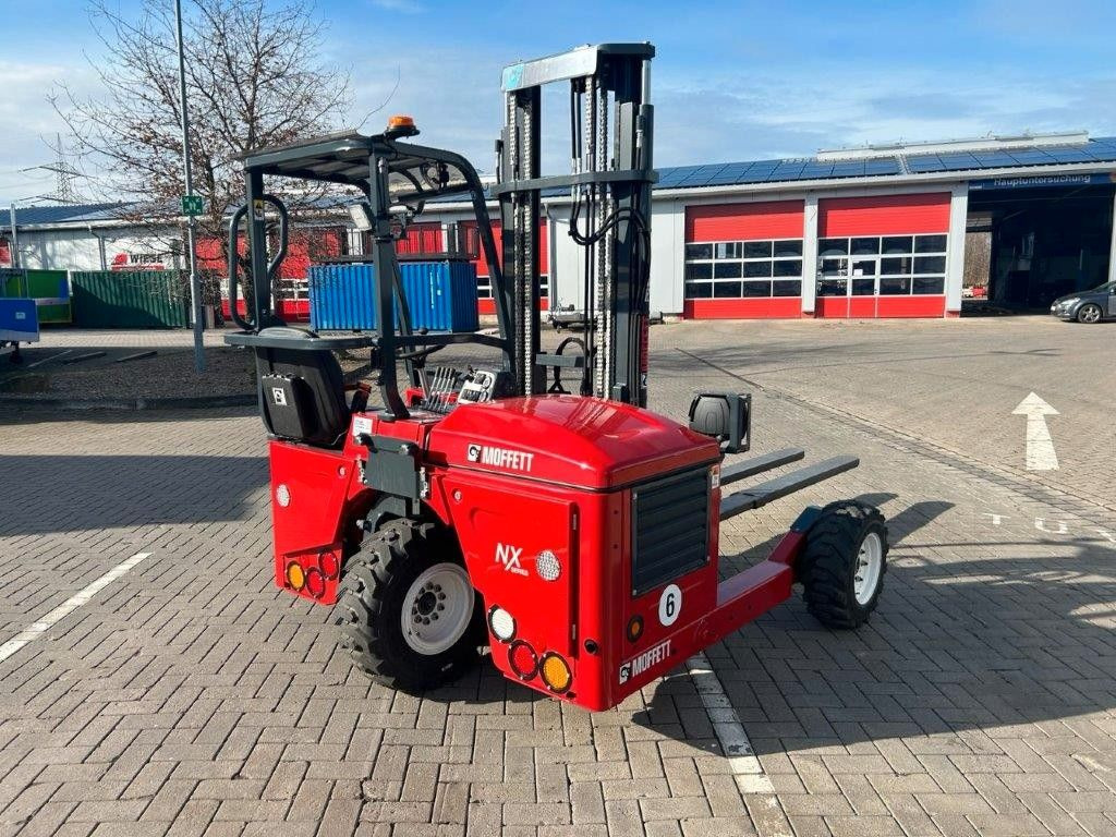Moffett CARGOTEC - Tragkraft 2.500 kg Moffett CARGOTEC - Tragkraft 2.500 kg - Miete möglich - 柴油叉车:图5 Moffett CARGOTEC - Tragkraft 2.500 kg Moffett CARGOTEC - Tragkraft 2.500 kg - Miete möglich - 柴油叉车:图5