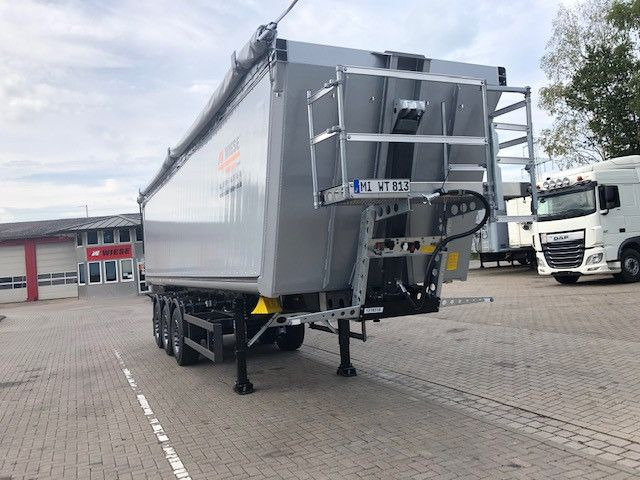 Schmitz Cargobull Kipper 52m³ mit gekröpftem Chassis - 翻斗半拖车:图2 Schmitz Cargobull Kipper 52m³ mit gekröpftem Chassis - 翻斗半拖车:图2