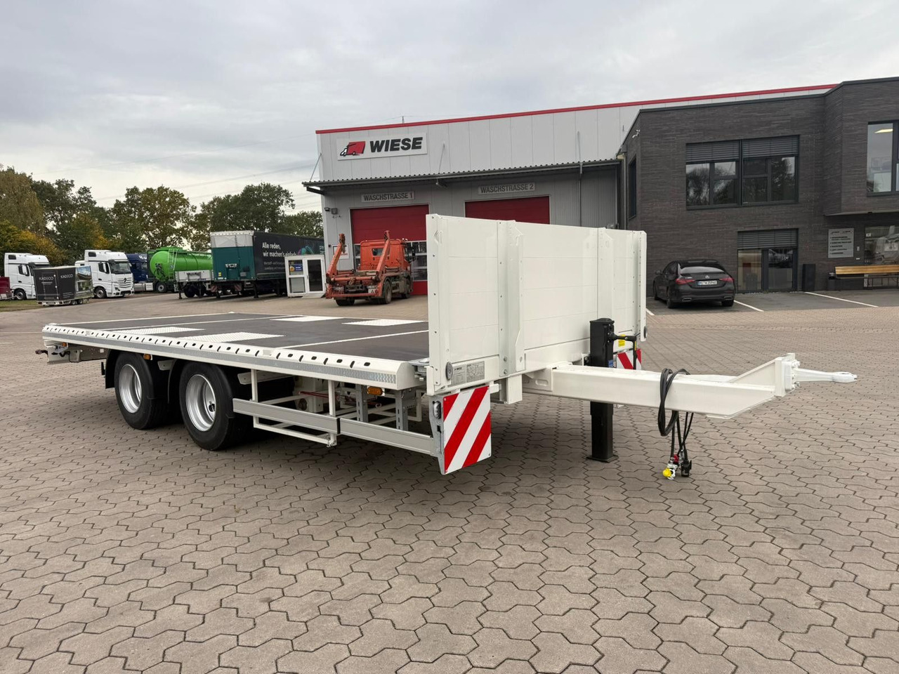 Tandemanhänger Plattform - 栏板式/ 平板拖车:图1 Tandemanhänger Plattform - 栏板式/ 平板拖车:图1