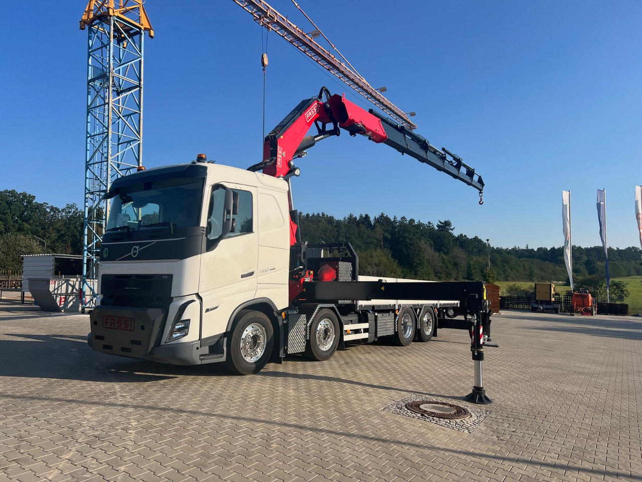 Volvo FH 500 8x2 Kran F710 RA2.26 - 起重车:图1 Volvo FH 500 8x2 Kran F710 RA2.26 - 起重车:图1