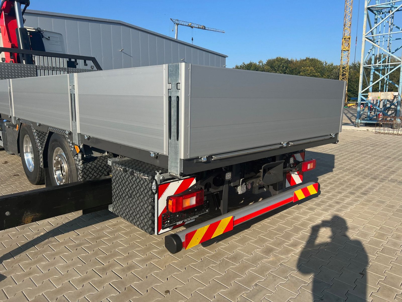 Volvo FH 500 8x2 Kran F710 RA2.26 - 起重车:图3 Volvo FH 500 8x2 Kran F710 RA2.26 - 起重车:图3