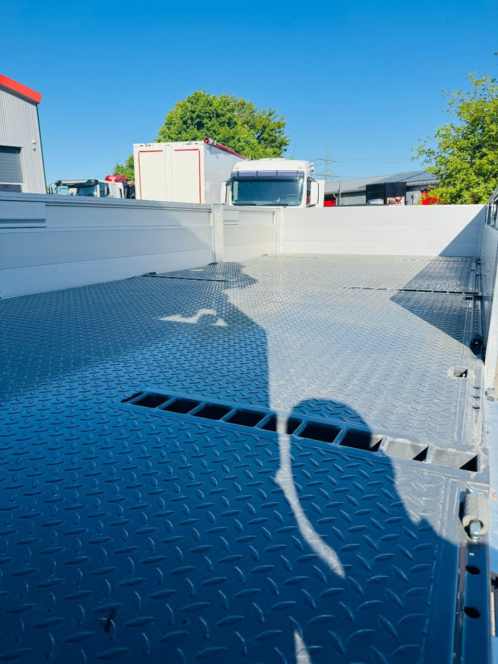 Volvo FH 500 8x2 mit F710RA.2.27 L426 und V20 Winde - 起重车:图4 Volvo FH 500 8x2 mit F710RA.2.27 L426 und V20 Winde - 起重车:图4