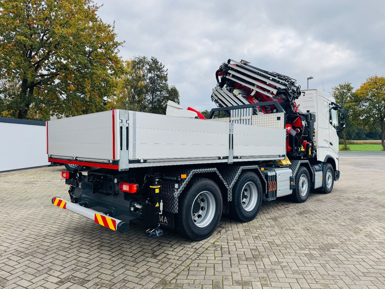 Volvo FH 500 8x4 Kran F820 RA2.27 Jib & Winde Sofort - 起重车:图4 Volvo FH 500 8x4 Kran F820 RA2.27 Jib & Winde Sofort - 起重车:图4