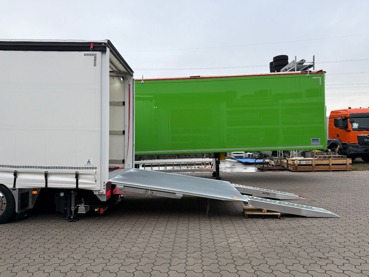 Volvo FH 500 Gabelstaplertransporter LBW 9t Dhollandia - 拖吊车:图3 Volvo FH 500 Gabelstaplertransporter LBW 9t Dhollandia - 拖吊车:图3