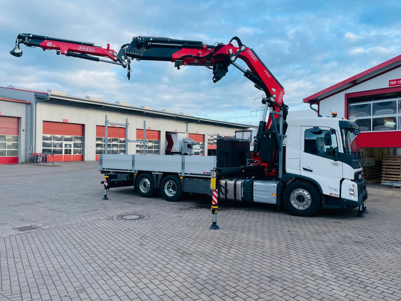 Volvo FMX 500 FASSI Ladekran F545 JIB & Winde Sofort - 栏板式/ 平板卡车, 起重车:图4 Volvo FMX 500 FASSI Ladekran F545 JIB & Winde Sofort - 栏板式/ 平板卡车, 起重车:图4