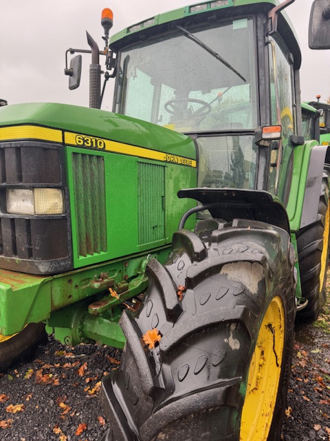 JOHN DEERE 6310 - 拖拉机:图1 JOHN DEERE 6310 - 拖拉机:图1