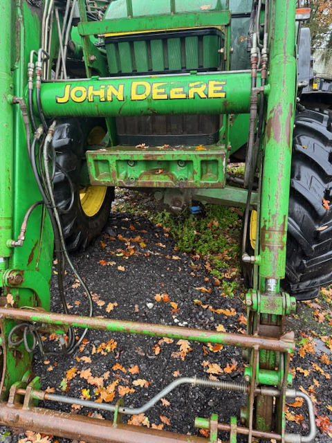 JOHN DEERE 6400 - 拖拉机:图2 JOHN DEERE 6400 - 拖拉机:图2