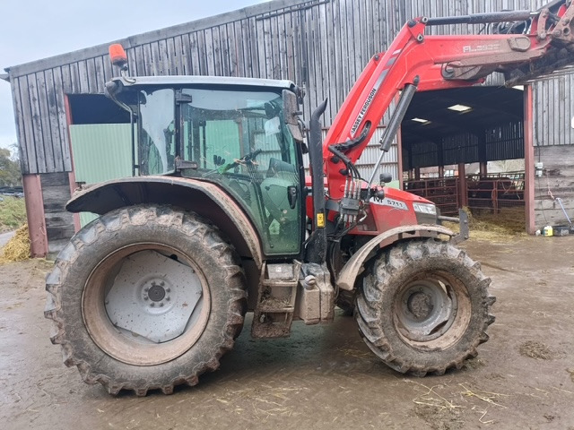 MASSEY FERGUSON 5711M - 拖拉机:图4 MASSEY FERGUSON 5711M - 拖拉机:图4
