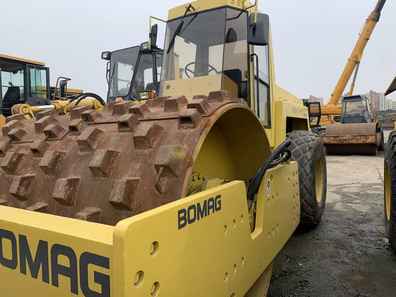 BOMAG BW217D - 碾压机:图1 BOMAG BW217D - 碾压机:图1