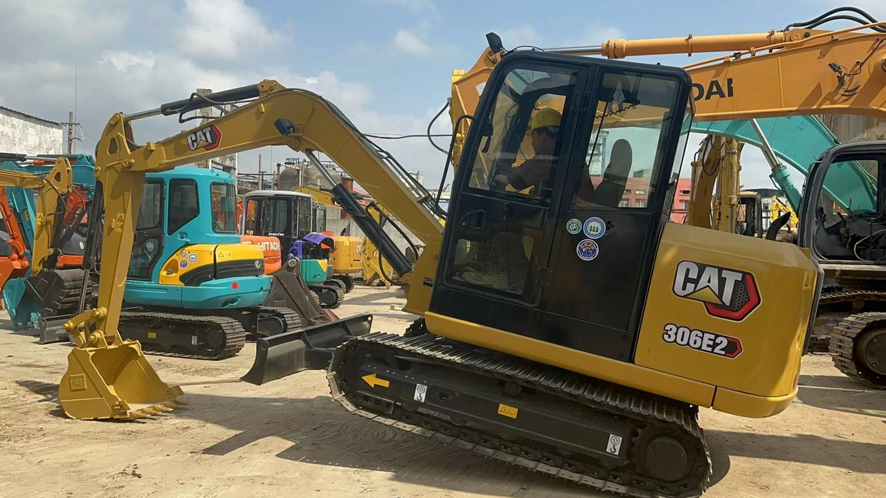 CATERPILLAR 306E2 - 小型挖掘机:图1 CATERPILLAR 306E2 - 小型挖掘机:图1