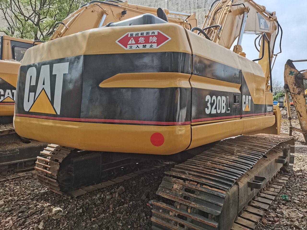 CATERPILLAR CAT-320BL - 履带式挖掘机:图1 CATERPILLAR CAT-320BL - 履带式挖掘机:图1
