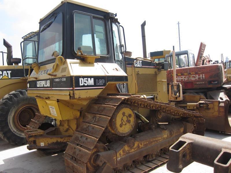 CATERPILLAR D5M - 推土机:图1 CATERPILLAR D5M - 推土机:图1