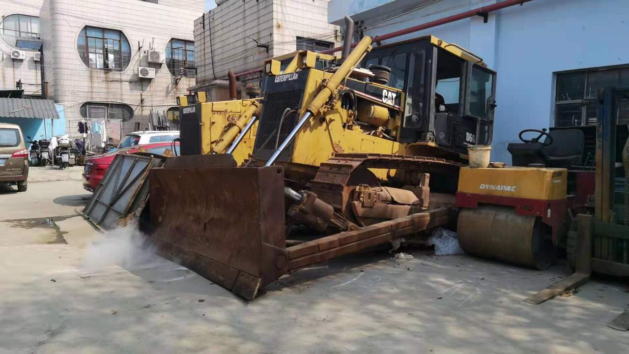 CATERPILLAR D6G - 推土机:图2 CATERPILLAR D6G - 推土机:图2
