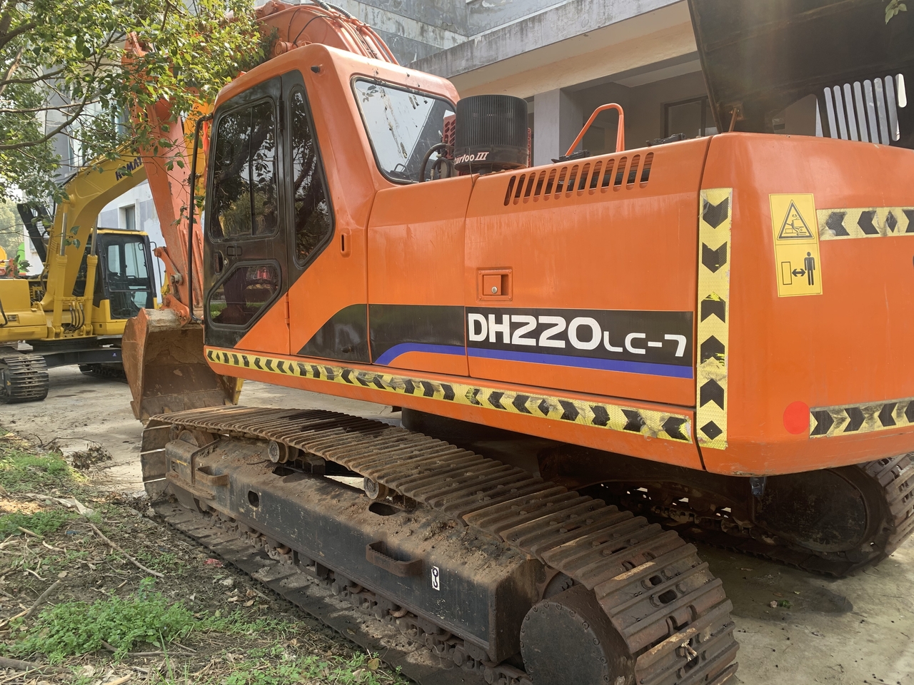 DOOSAN DH200LC-7 - 履带式挖掘机:图2 DOOSAN DH200LC-7 - 履带式挖掘机:图2