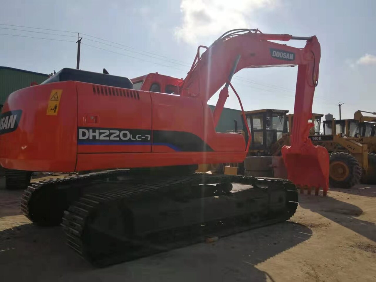 DOOSAN DH220LC - 履带式挖掘机:图3 DOOSAN DH220LC - 履带式挖掘机:图3