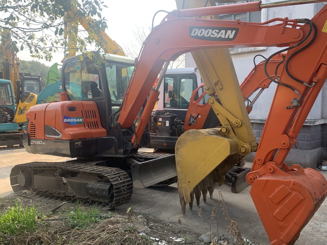 DOOSAN DX60-9 - 小型挖掘机:图4 DOOSAN DX60-9 - 小型挖掘机:图4