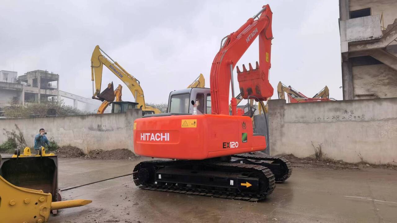 HITACHI EX120-5 - 履带式挖掘机:图5 HITACHI EX120-5 - 履带式挖掘机:图5