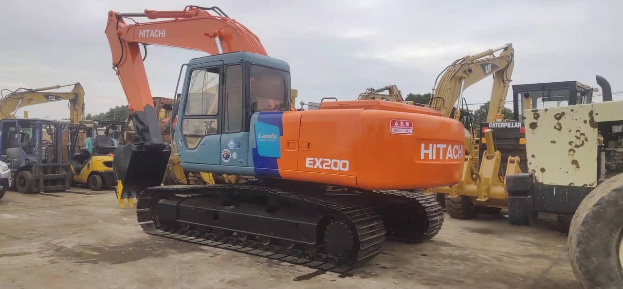 HITACHI EX200-2 - 履带式挖掘机:图1 HITACHI EX200-2 - 履带式挖掘机:图1