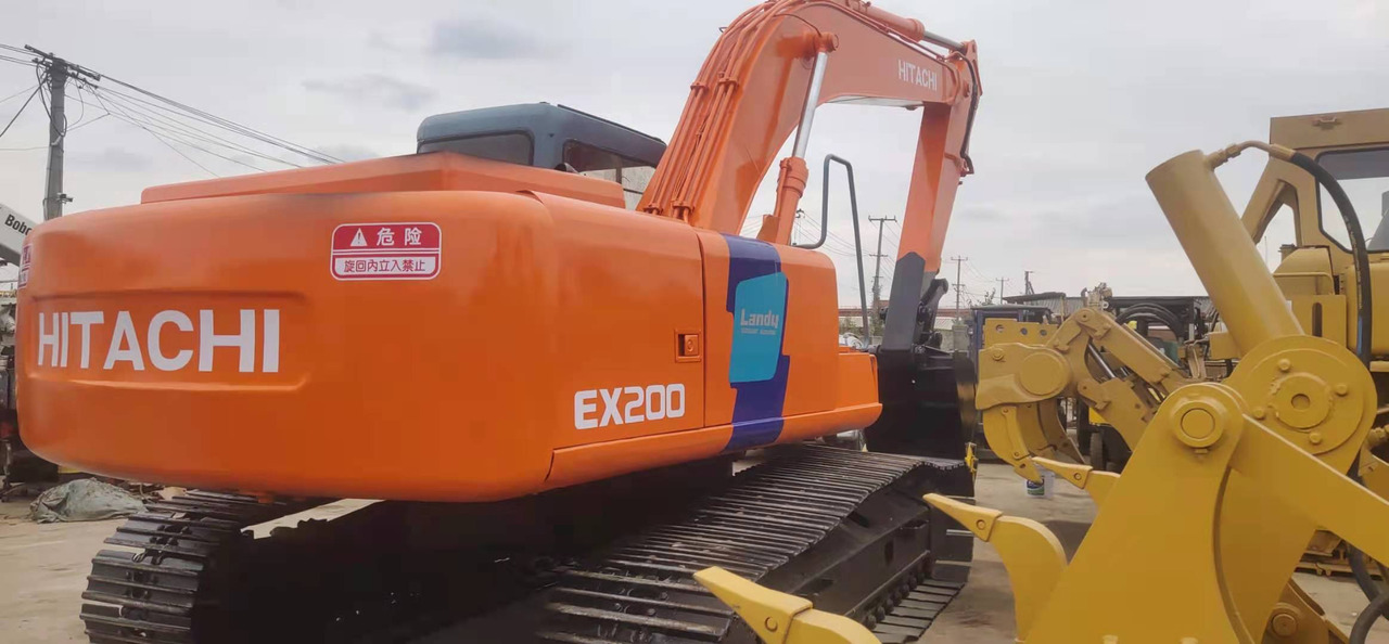 HITACHI EX200-2 - 履带式挖掘机:图2 HITACHI EX200-2 - 履带式挖掘机:图2