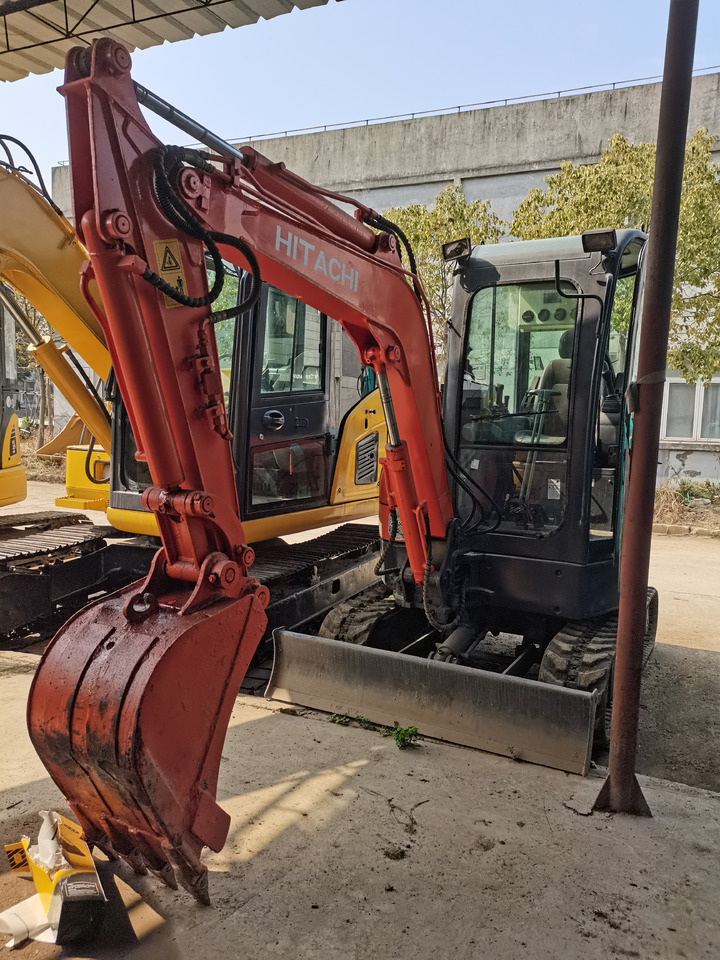 HITACHI ZX30U - 履带式挖掘机:图2 HITACHI ZX30U - 履带式挖掘机:图2