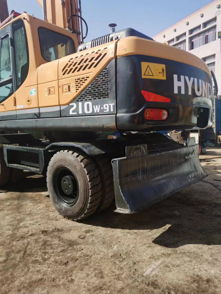 HYUNDAI 210W-9 - 轮式挖掘机:图4 HYUNDAI 210W-9 - 轮式挖掘机:图4