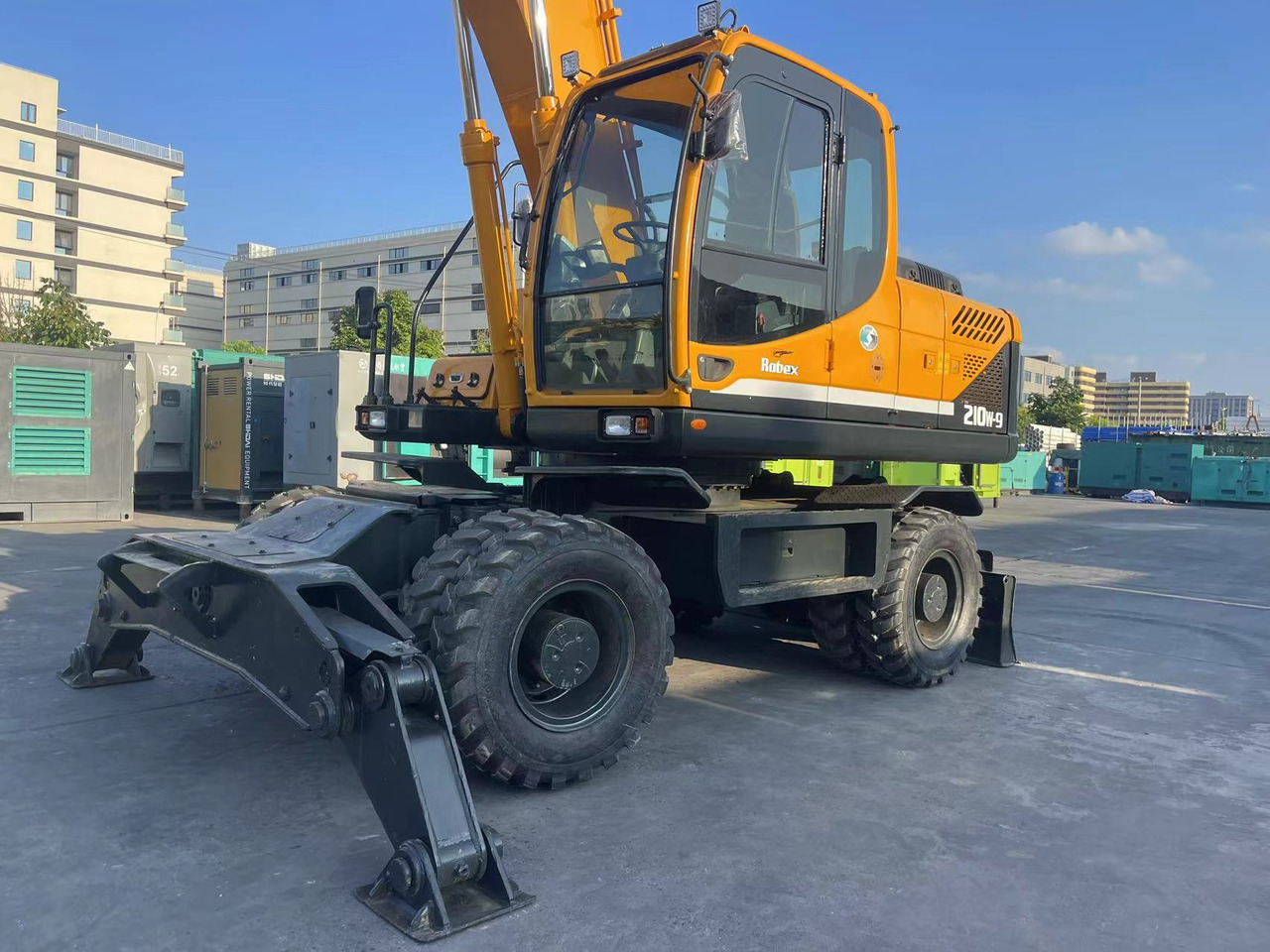 Hyundai R210W-9 - 轮式挖掘机:图1 Hyundai R210W-9 - 轮式挖掘机:图1
