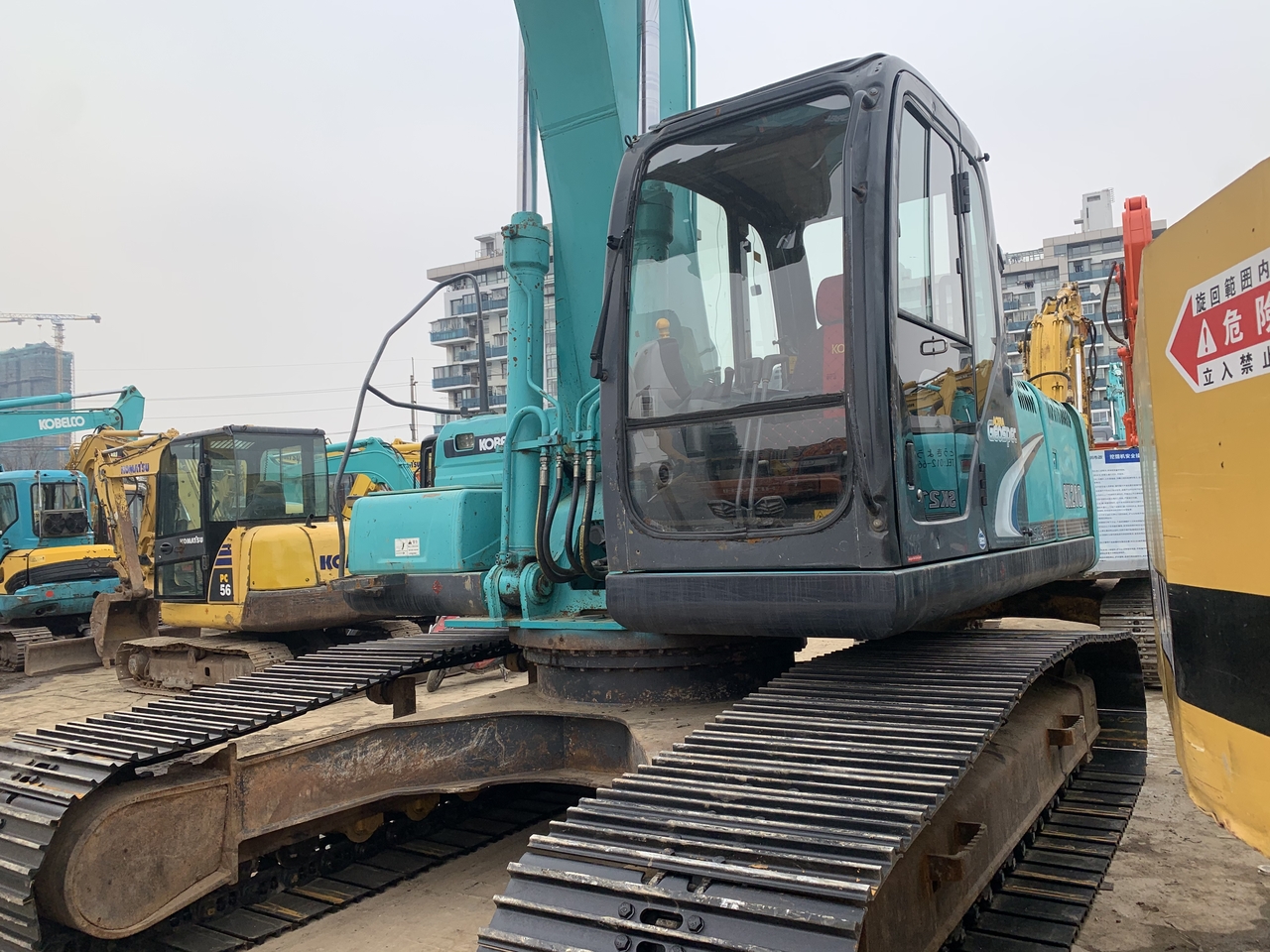 KOBELCO SK260LC-8 - 履带式挖掘机:图2 KOBELCO SK260LC-8 - 履带式挖掘机:图2