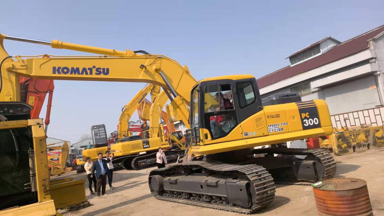 KOMATSU PC300-7 - 履带式挖掘机:图4 KOMATSU PC300-7 - 履带式挖掘机:图4