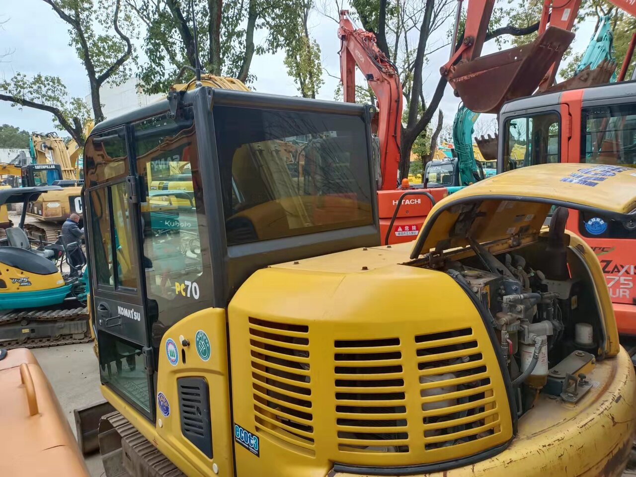 KOMATSU PC70-mini excavator - 小型挖掘机:图3 KOMATSU PC70-mini excavator - 小型挖掘机:图3