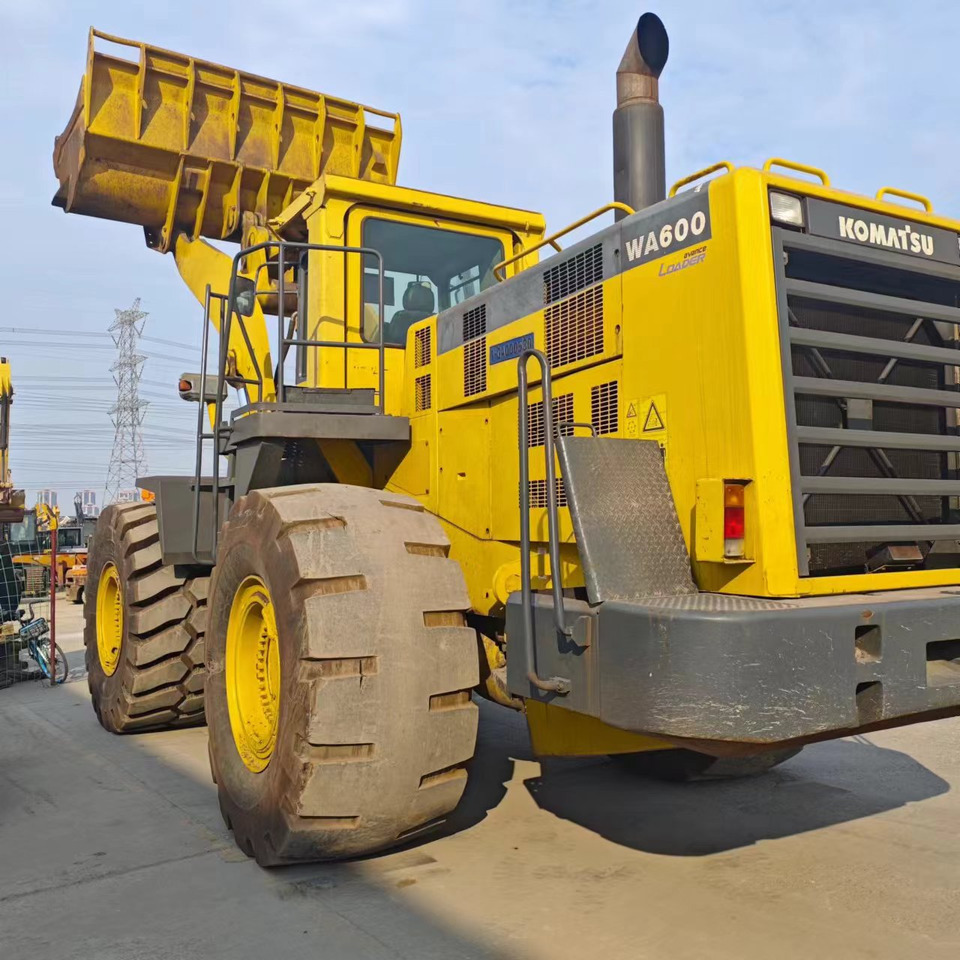 KOMATSU WA600-3 - 轮式装载机:图1 KOMATSU WA600-3 - 轮式装载机:图1